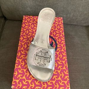Tory Burch sandals 🩴 silver